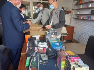 Hà Nội Bắt giữ nhiều thiết bị thuốc lá điện tử tại một cơ sở tại huyện Đông Anh